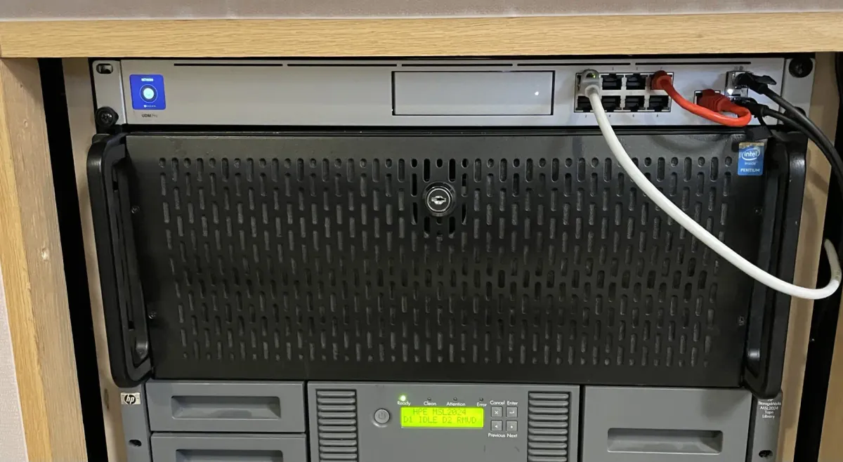 What’s the Best Way to Rack a Rosewill RSV 4U Server?