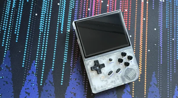 Is the Anbernic RG35XX the Ultimate Affordable Retro Handheld?